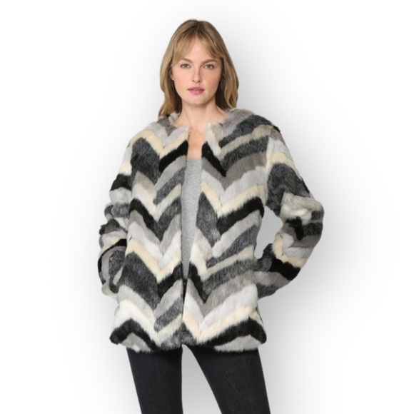 Charlie’s Grey Cream White Tonal Chevron Faux Rabbit Fur Winter Coat - Picture 3 of 10